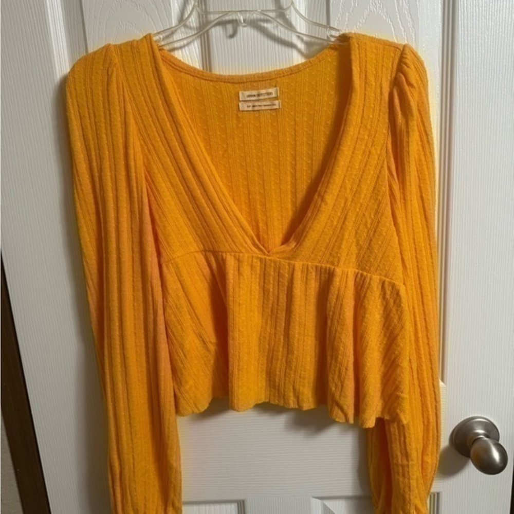Urban outfitters orange long sleeve top sz sm